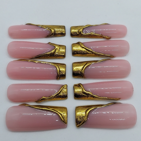 Gold Chrome Nails - Picture 5 of 6